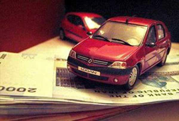کاهش نرخ سود بانکی بر قیمت خودرو بی‌تاثیر است